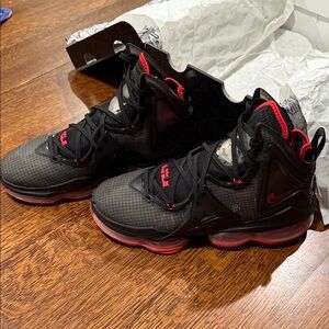 Nike LeBron XIX Sneakers - Size 9.5